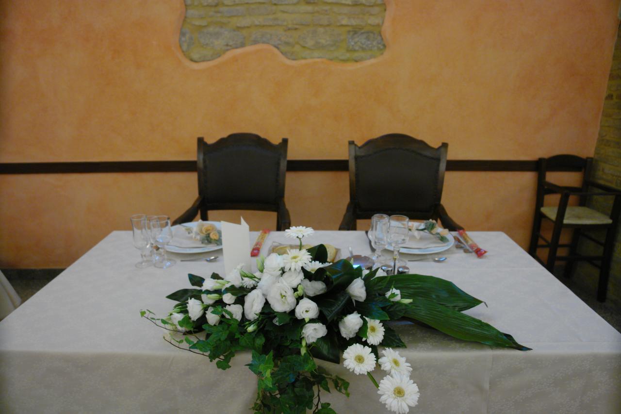 Hotel Il Castagno Orciano di Pesaro Exteriér fotografie